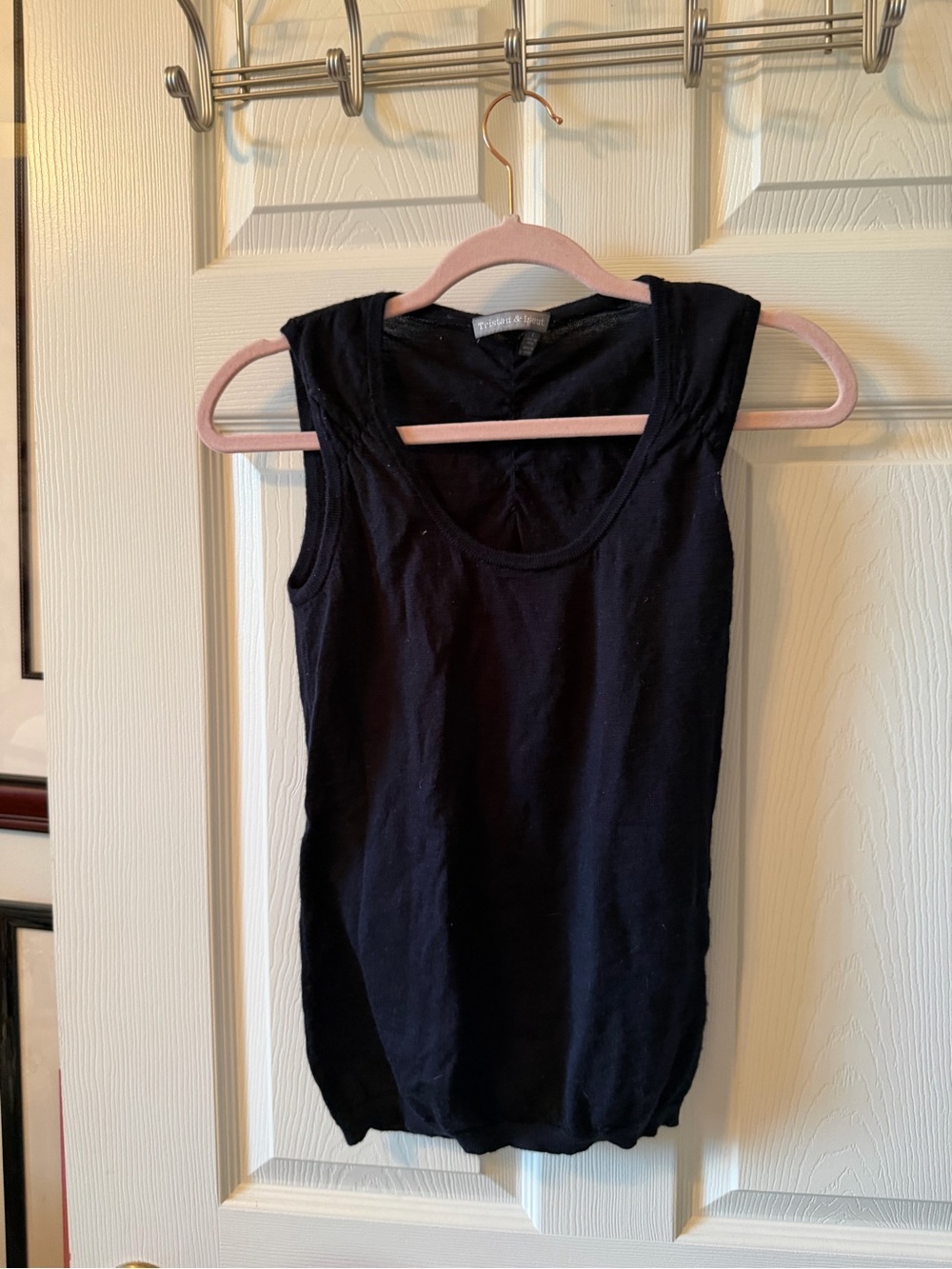 Women's Black Sleeveless Scoop Neck Tank Tunic